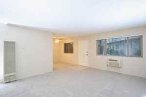 featured image of 1082 E Main St