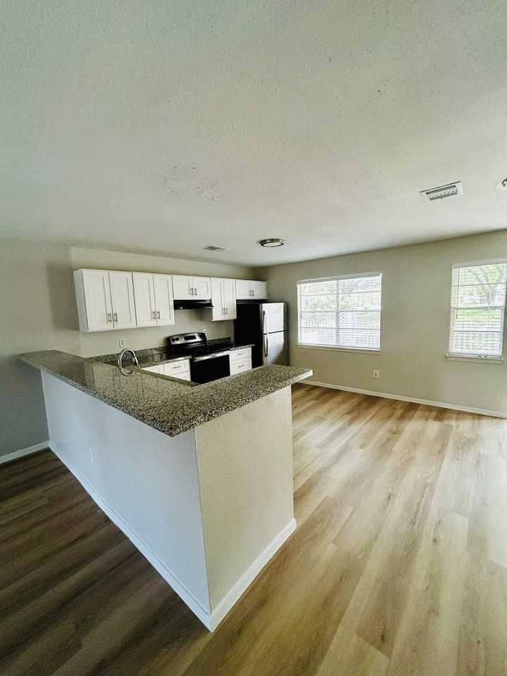 1818 River Crossing Cir - Photo 7 of 25