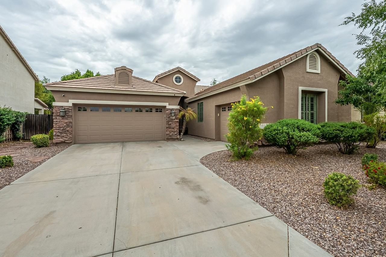 1819 E Fawn Dr - Photo 2 of 50