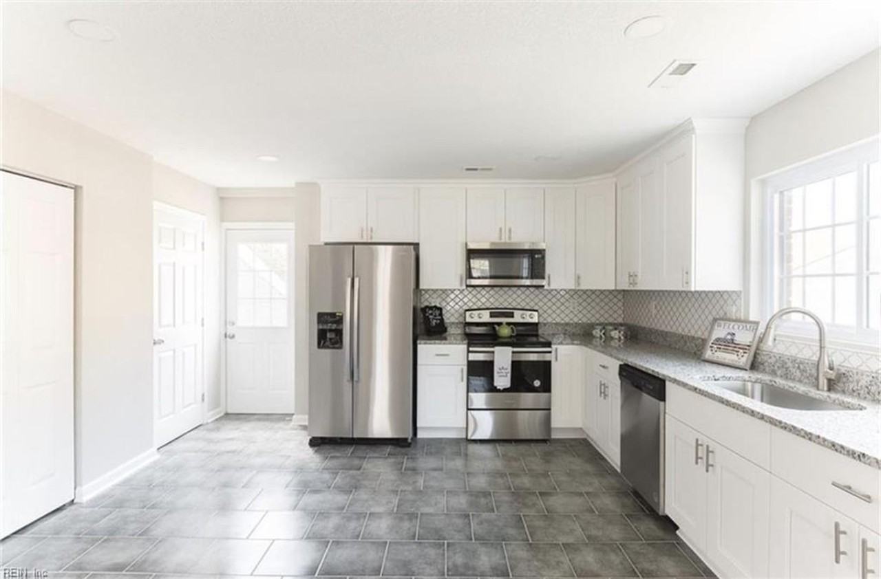 5425 Silbert Rd - Photo 5 of 13