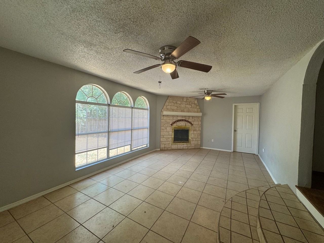 864 Lost Gold Rd - Photo 2 of 9