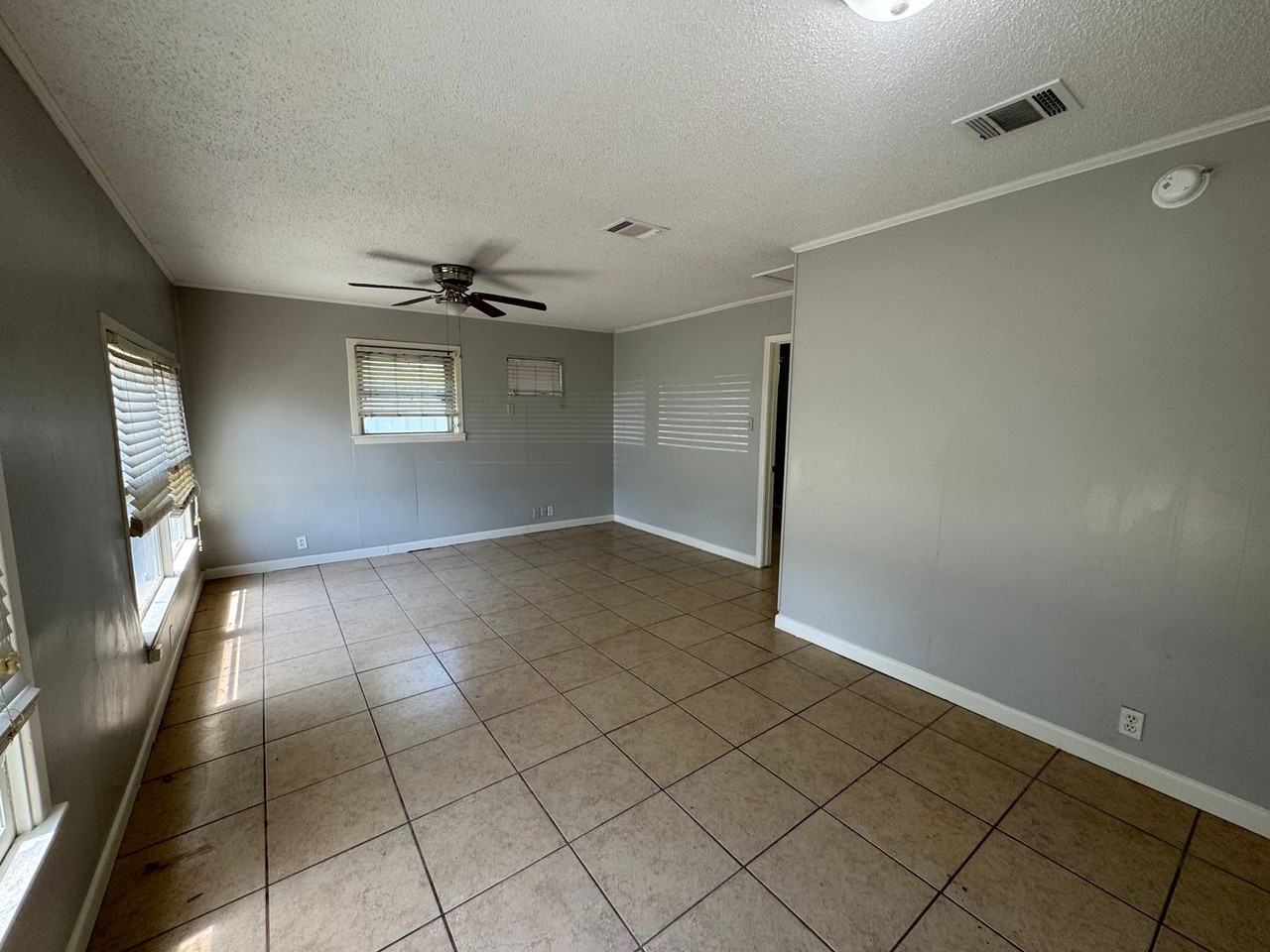864 Lost Gold Rd - Photo 6 of 9