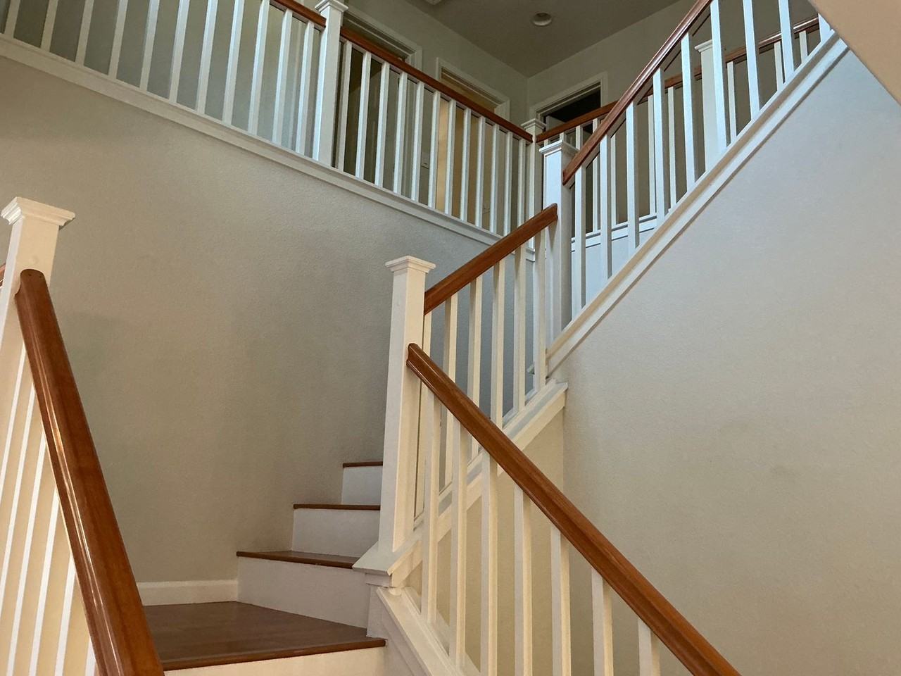 918 Mason Ct - Photo 2 of 16