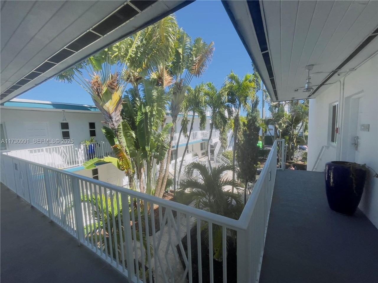 Beachside Apartments in North Miami Beach - Photo 6 of 13