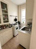 featured image of 221 Kelton St