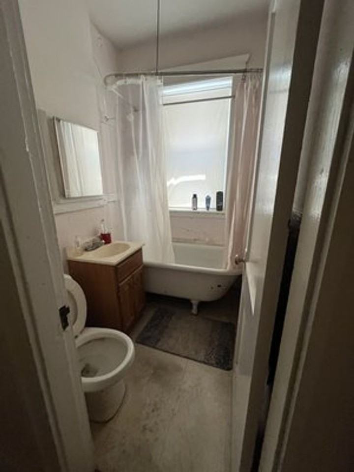 221 Kelton St - Photo 3 of 5