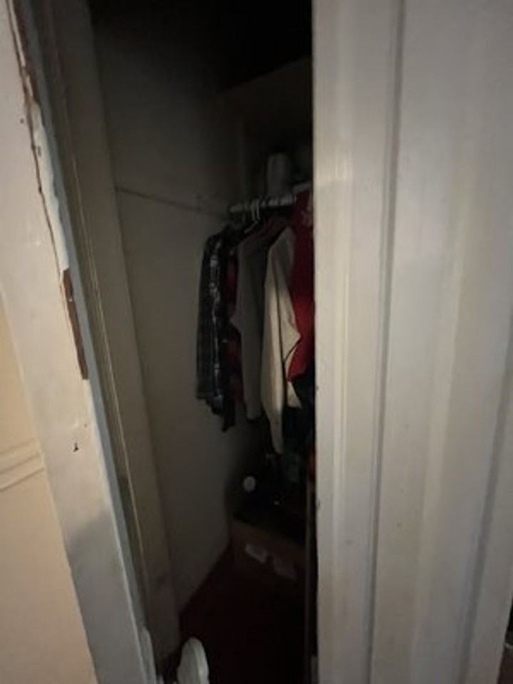 221 Kelton St - Photo 4 of 5