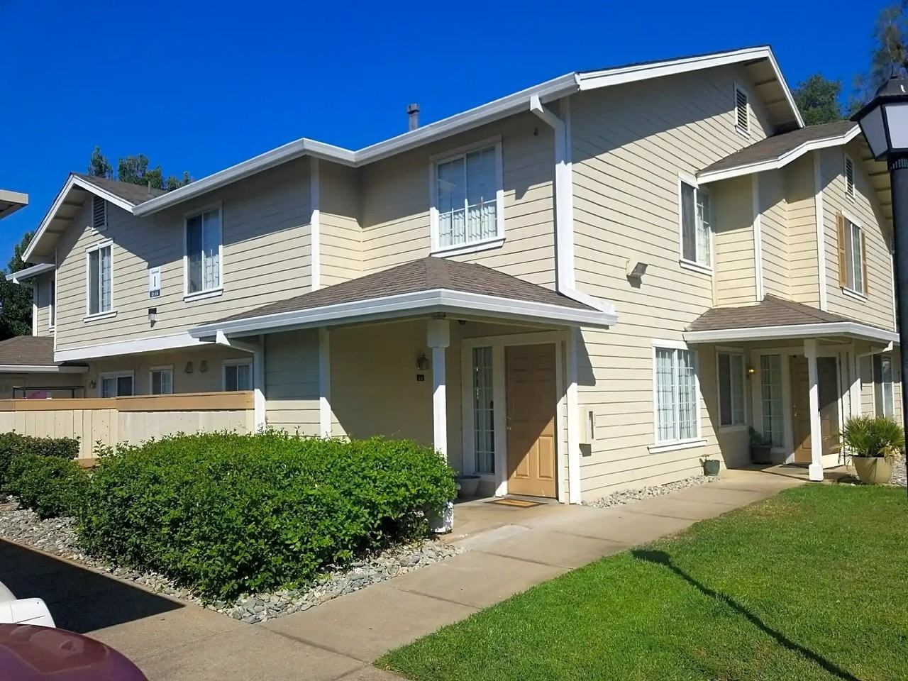 1835 Hartnell Ave - Photo 5 of 6