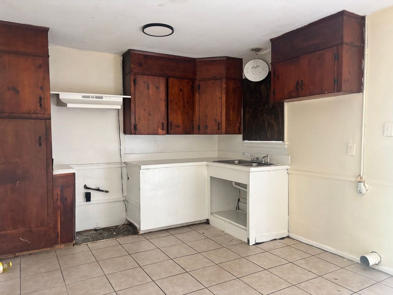 318 Queen Marie Ln - Photo 5 of 10