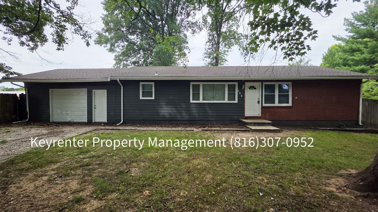 202 N Paul Dr