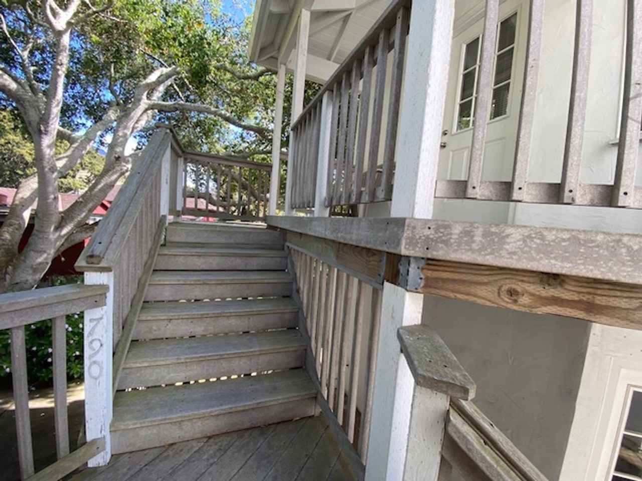790 Lighthouse Ave - Photo 4 of 25