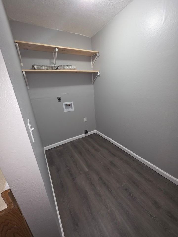 1305 Richard Dr - Photo 4 of 19