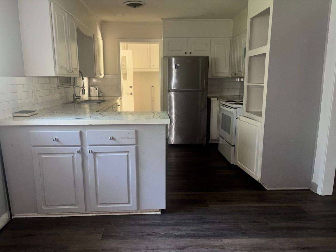 1140 Autumn St - Photo 3 of 8