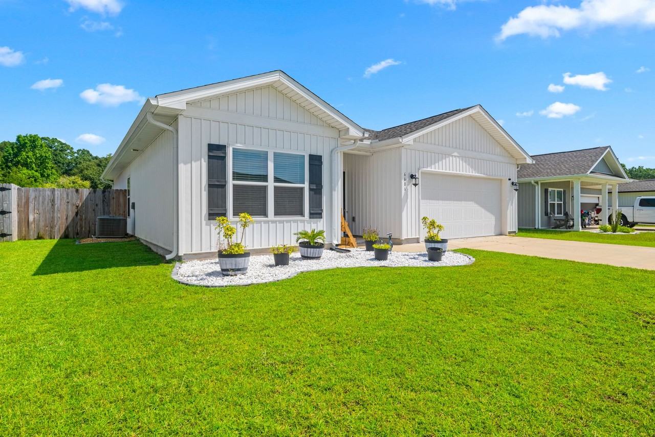 6686 Sun Tree Cir - Photo 2 of 44