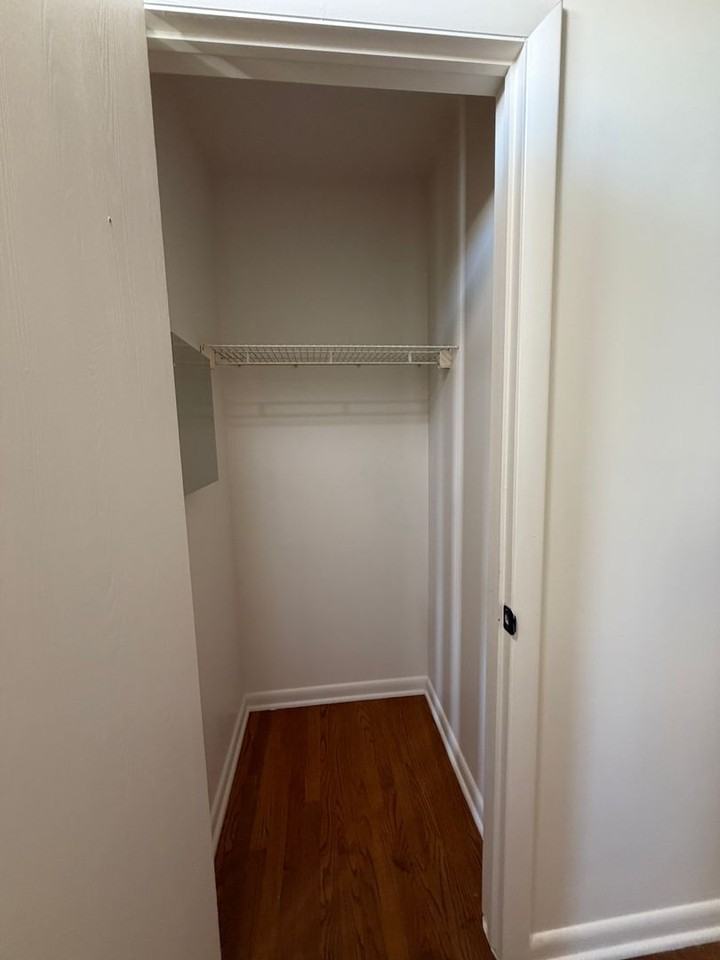 855 S Pearl St - Photo 6 of 31