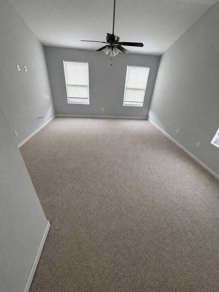 1113 Greenwood St - Photo 7 of 12