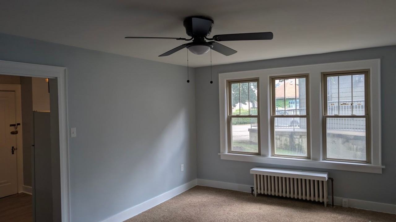 1011 California Ave #1R - Photo 6 of 7