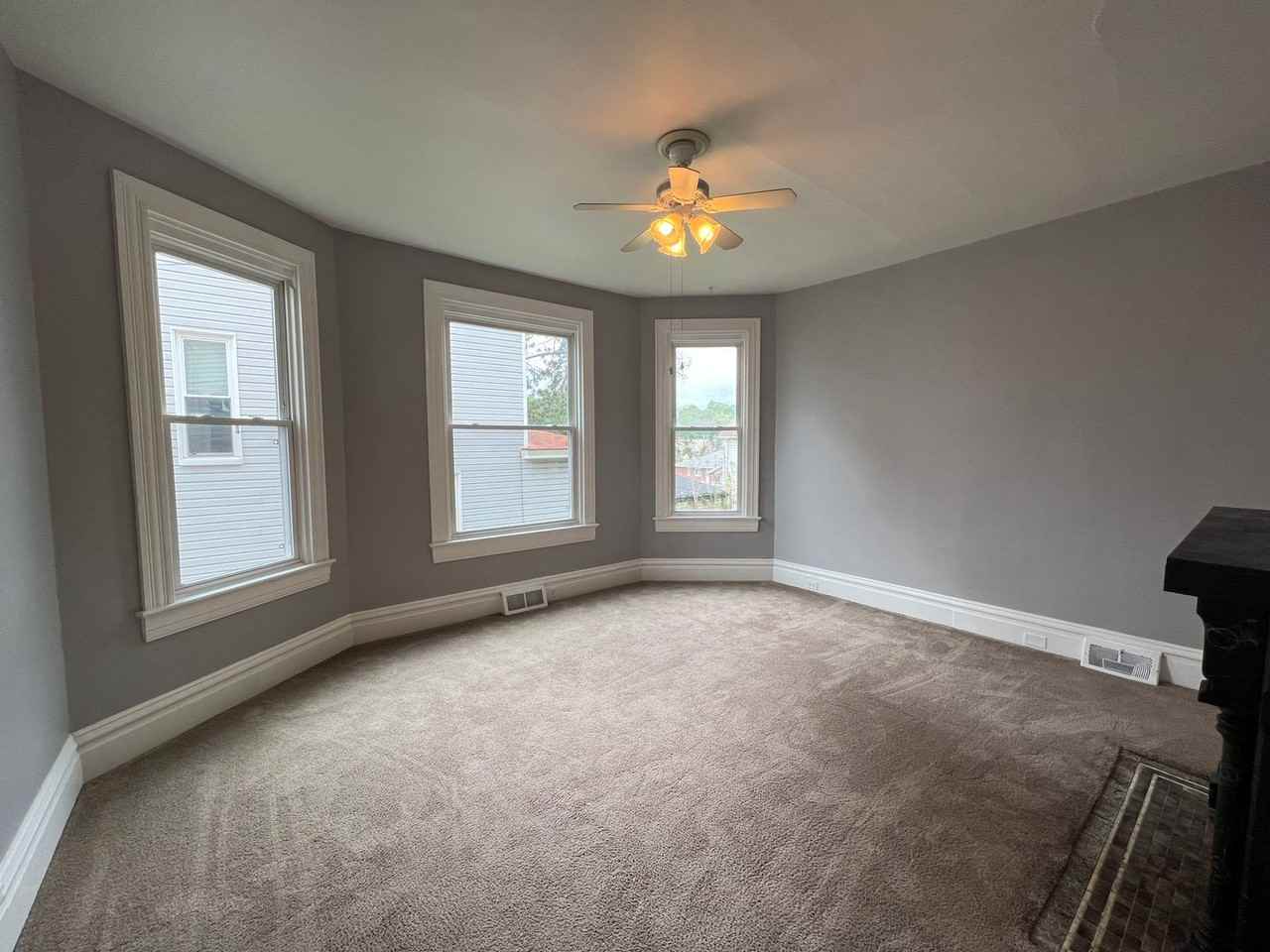 325 Rowland Ave #1 - Photo 2 of 8