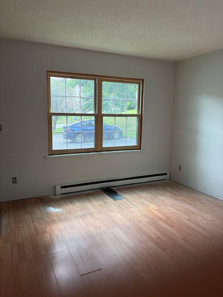 920 Galen Dr - Photo 4 of 12