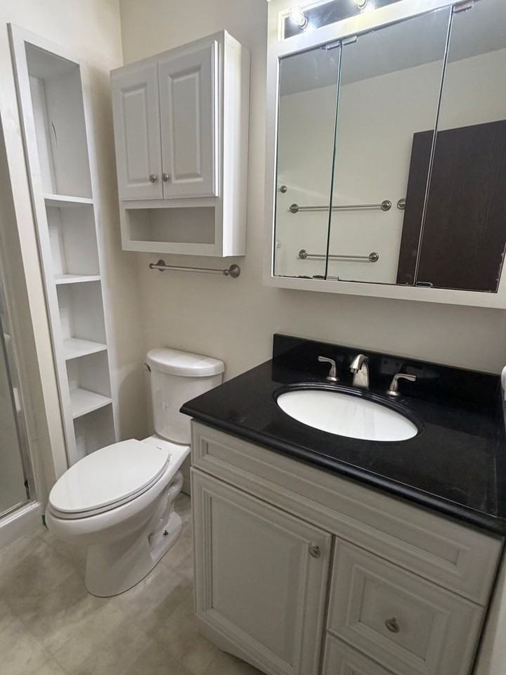 920 Galen Dr - Photo 7 of 12