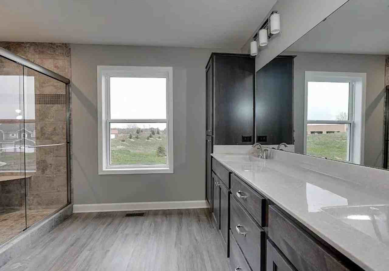 2220 Naples Ave - Photo 7 of 10
