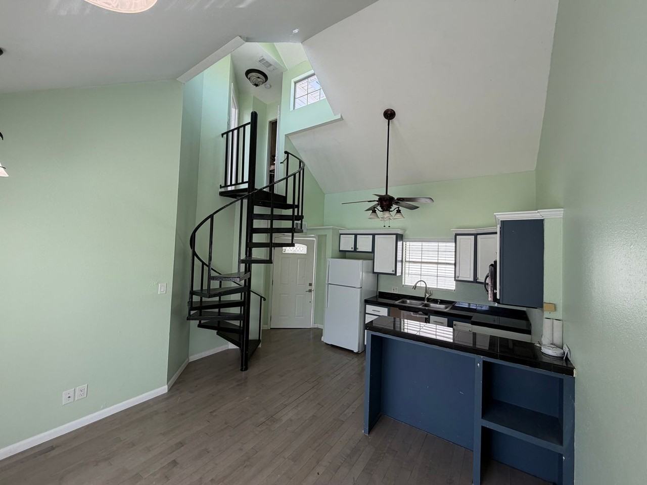 310 Settlers Park Dr - Photo 3 of 17
