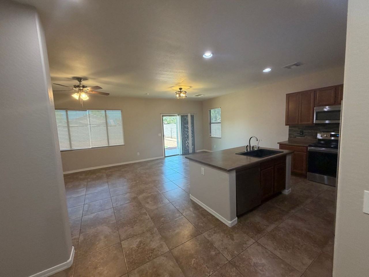 2486 E Dulcinea Trl - Photo 6 of 24