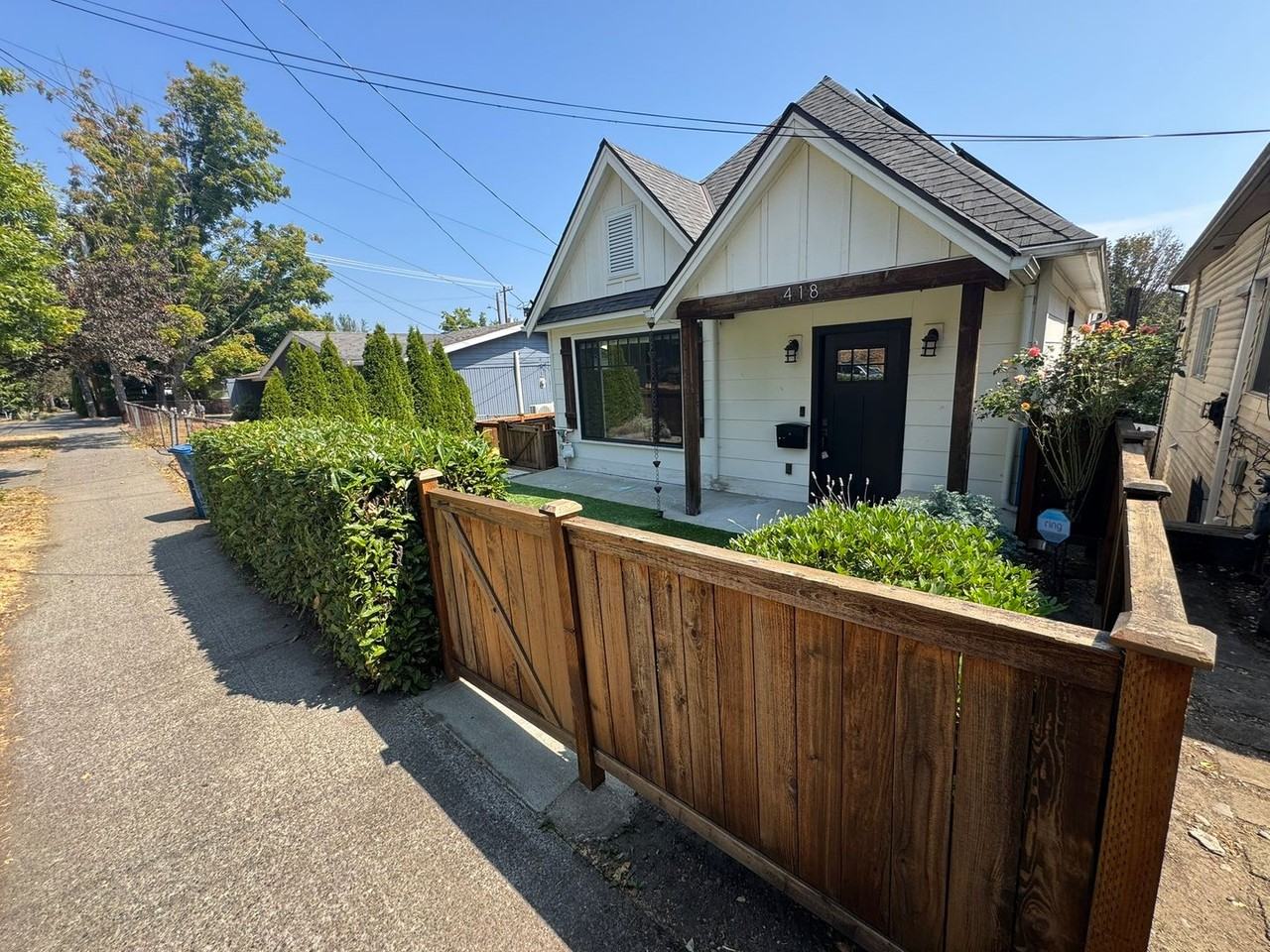 418 20th Ave - Photo 3 of 29