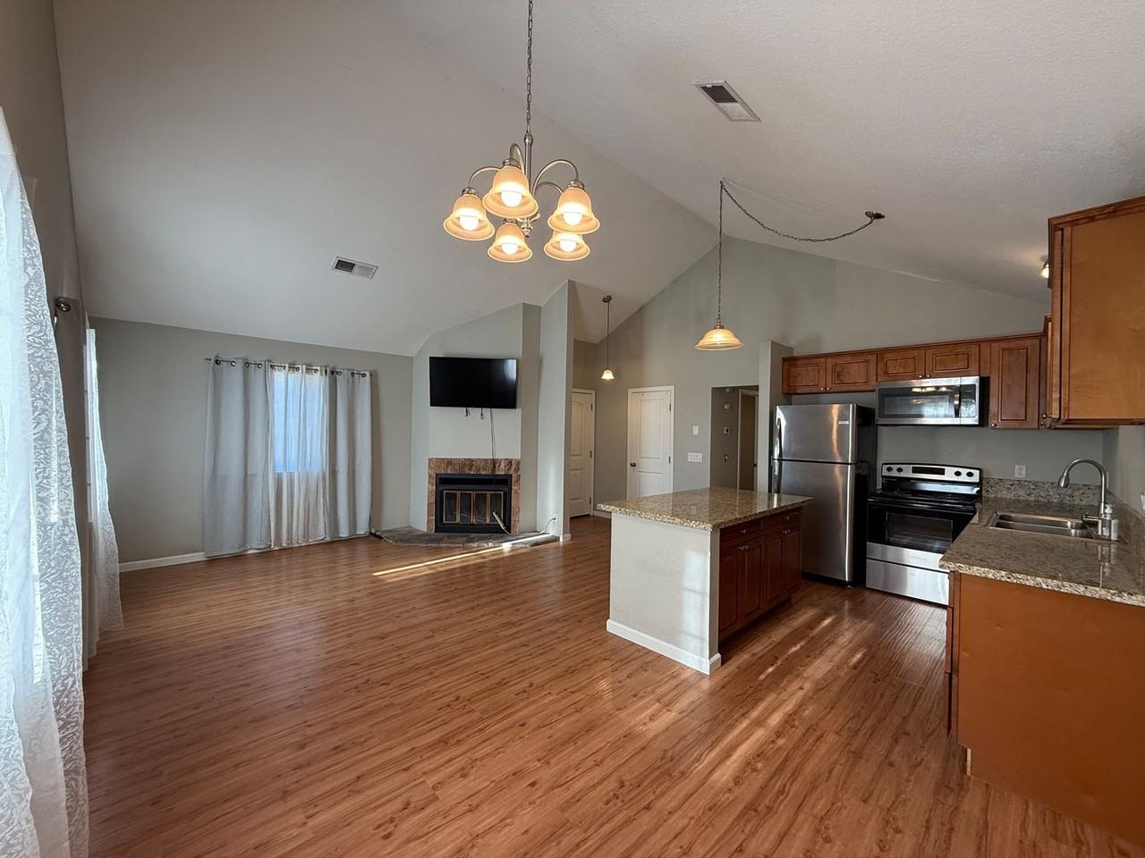 4705 Candell Ct - Photo 6 of 18