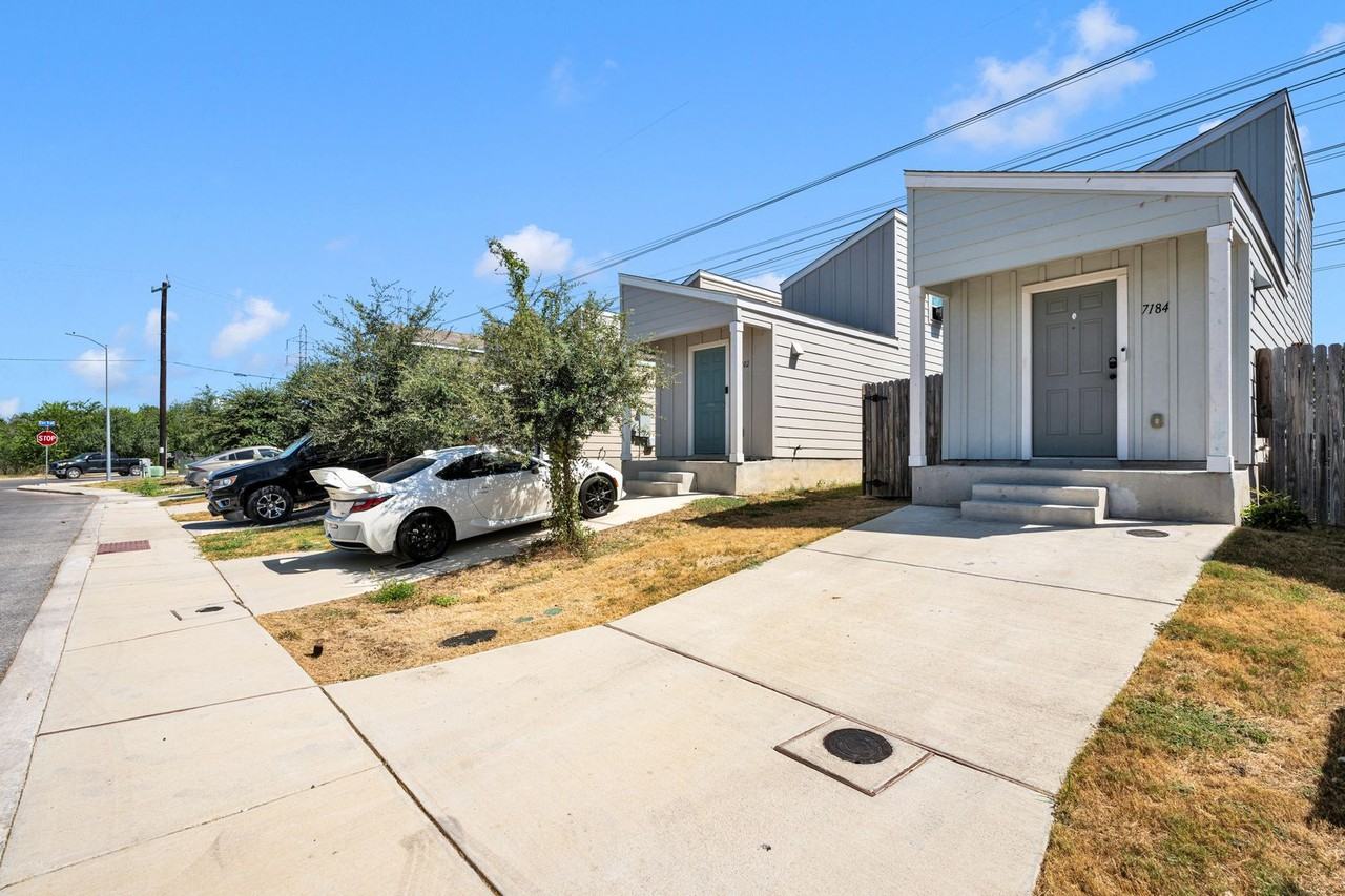 7184 Elm Cv - Photo 2 of 15