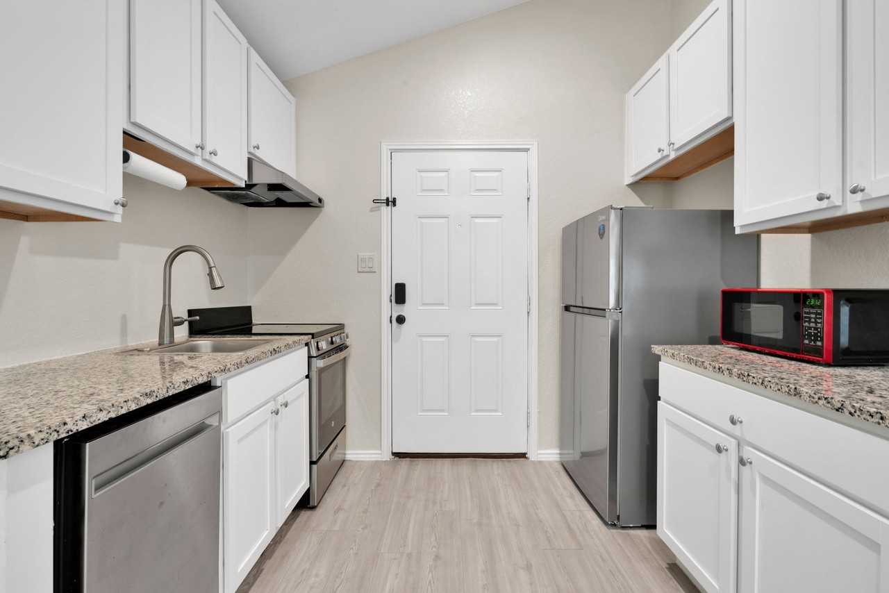 7184 Elm Cv - Photo 4 of 15