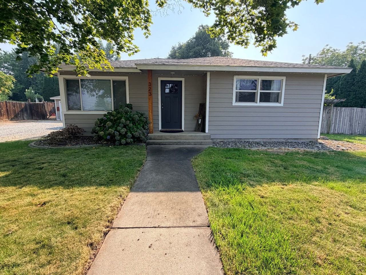323 N Kentucky Ave - Photo 2 of 36