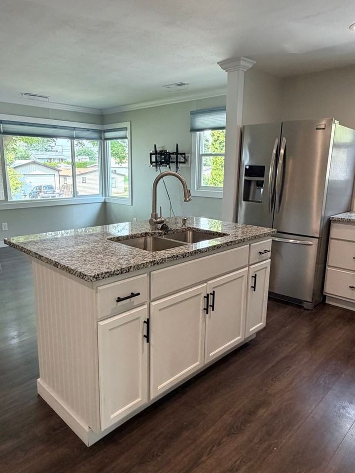 323 N Kentucky Ave - Photo 6 of 36