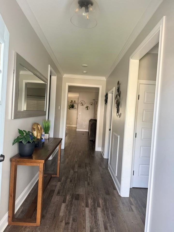 221 Sherlock Dr - Photo 2 of 36
