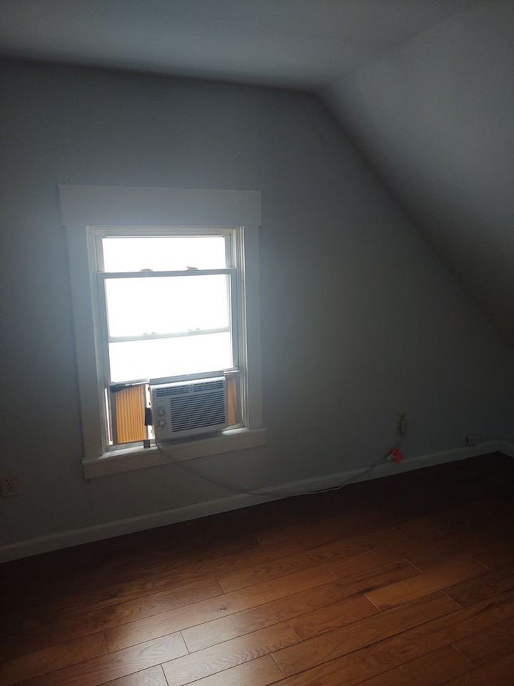 2138 S Garfield Dr - Photo 5 of 9