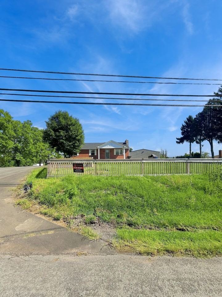 7906 Steubenville Pike - Photo 2 of 50
