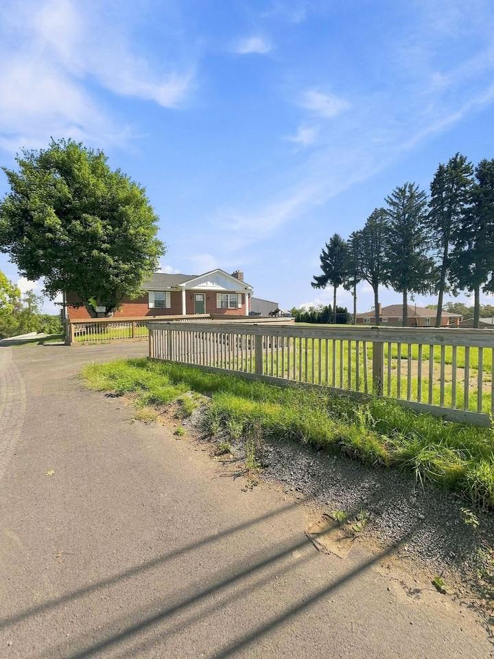 7906 Steubenville Pike - Photo 4 of 50