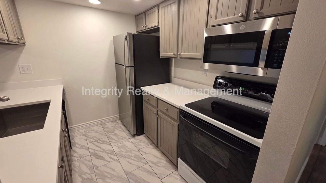 1782 Trenton St #6 - Photo 6 of 22