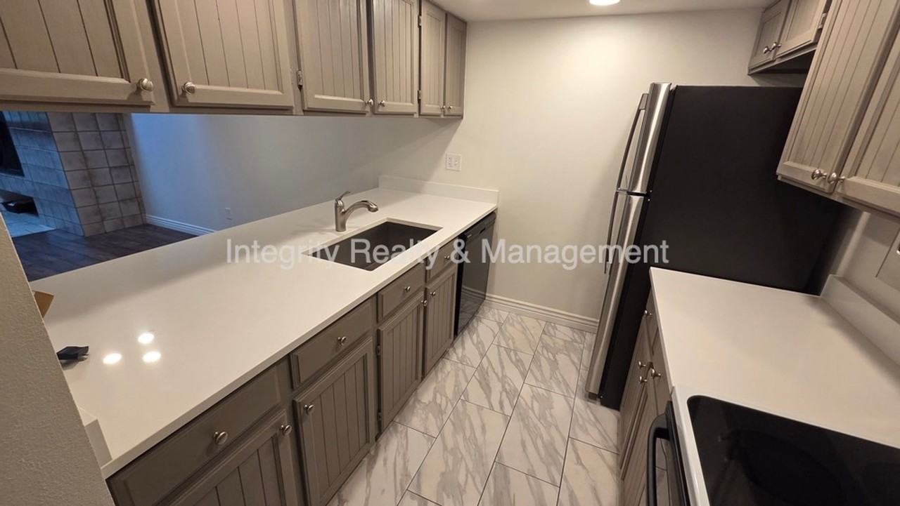 1782 Trenton St #6 - Photo 7 of 22