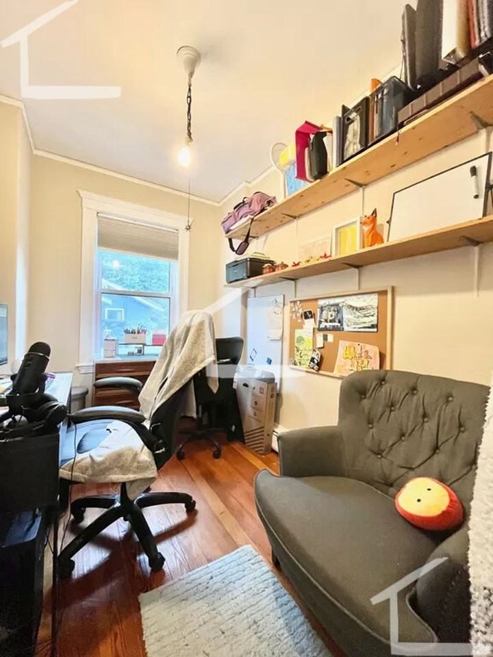 61 Franklin St - Photo 5 of 8