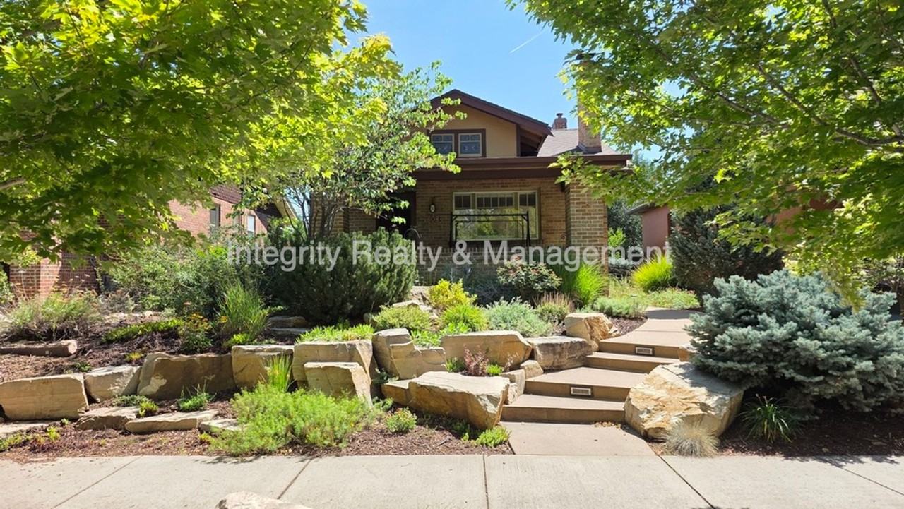 808 S Grant St - Photo 2 of 30
