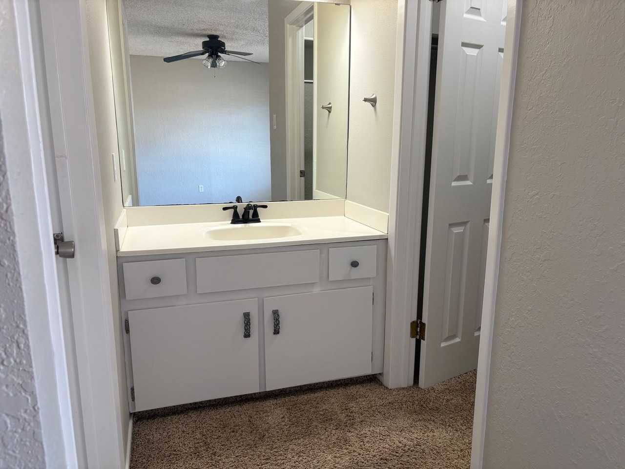 4301 Lubbock Ave - Photo 7 of 13