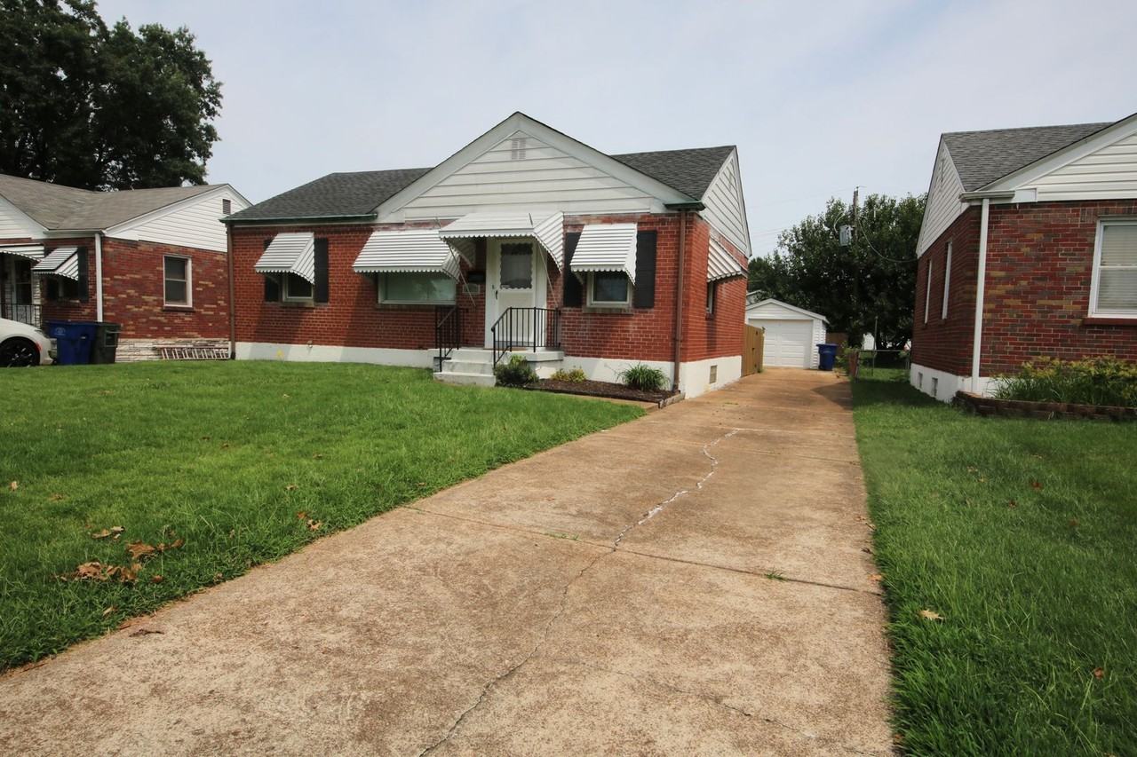 4317 Sunshine Dr - Photo 2 of 20