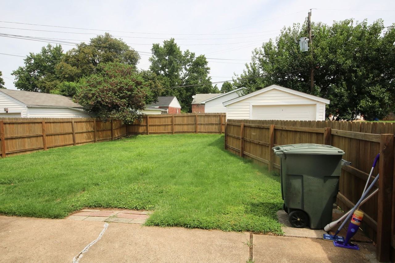 4317 Sunshine Dr - Photo 3 of 20