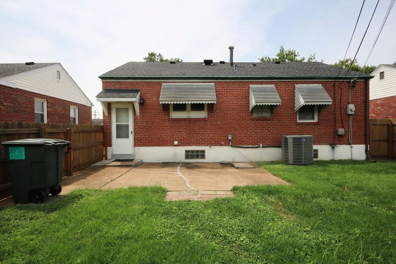 4317 Sunshine Dr - Photo 4 of 20