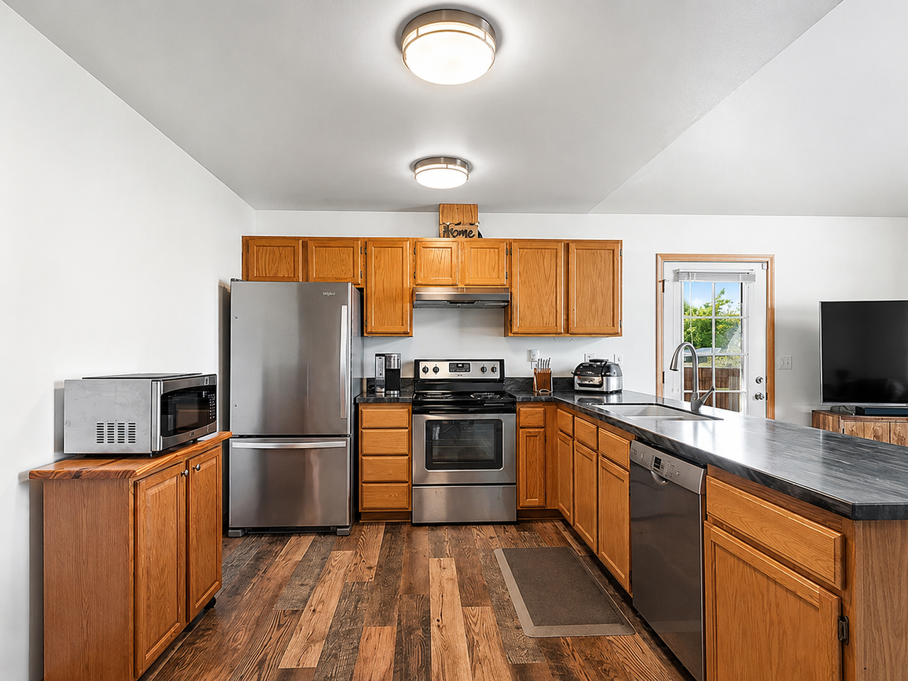 2201 Riley Rd - Photo 4 of 11