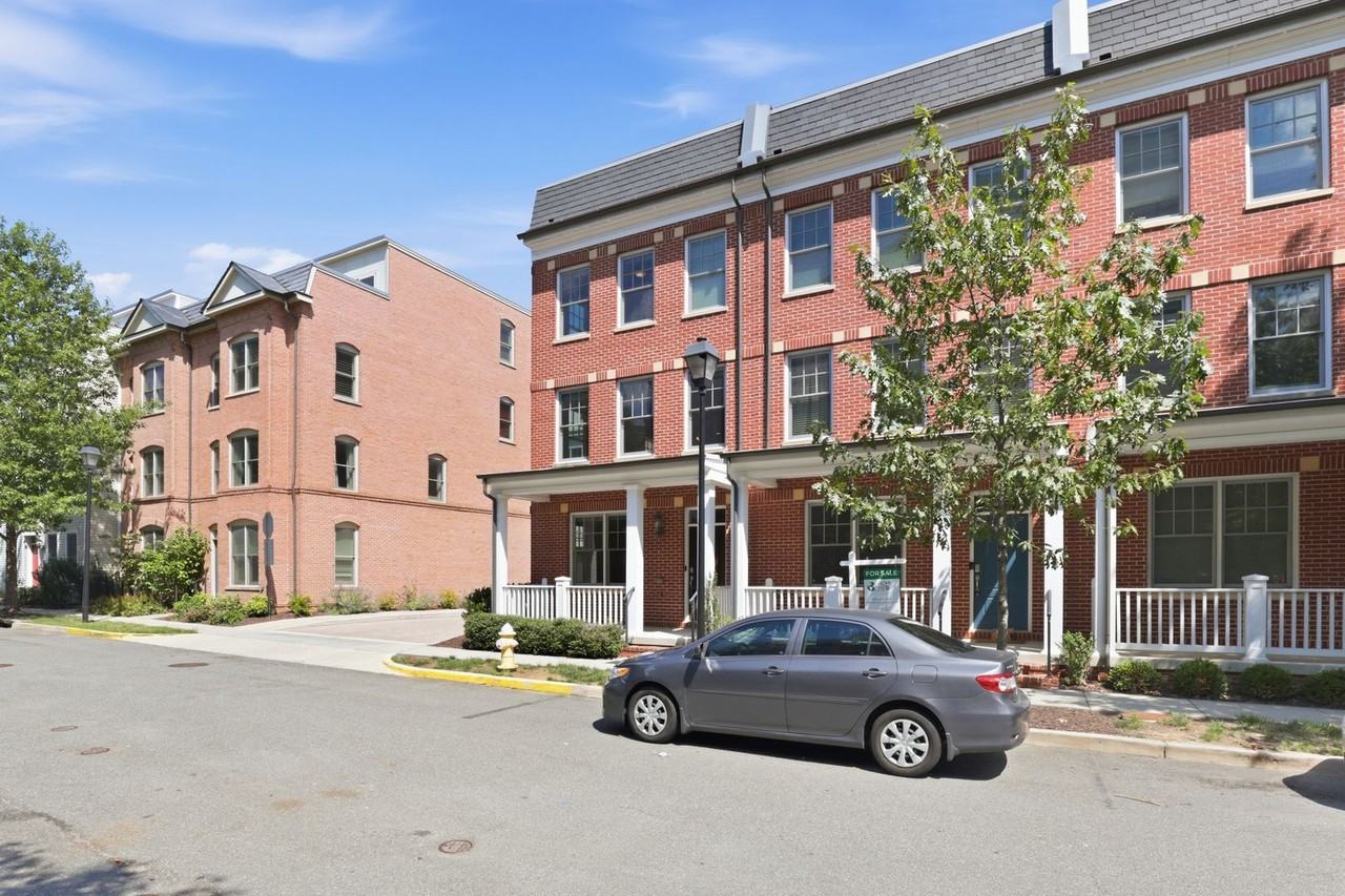 917 Parker Gray School Way - Photo 2 of 26
