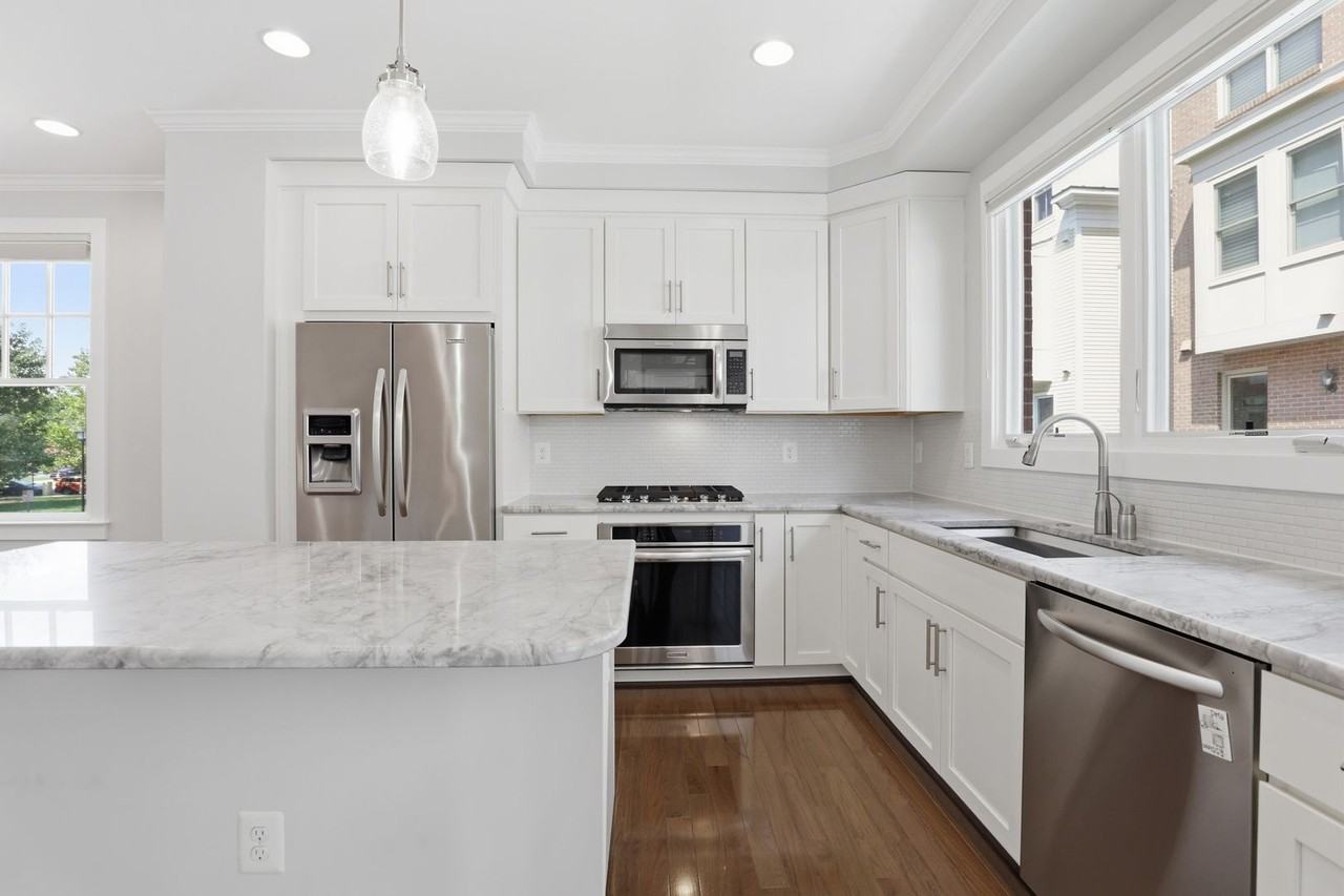 917 Parker Gray School Way - Photo 7 of 26