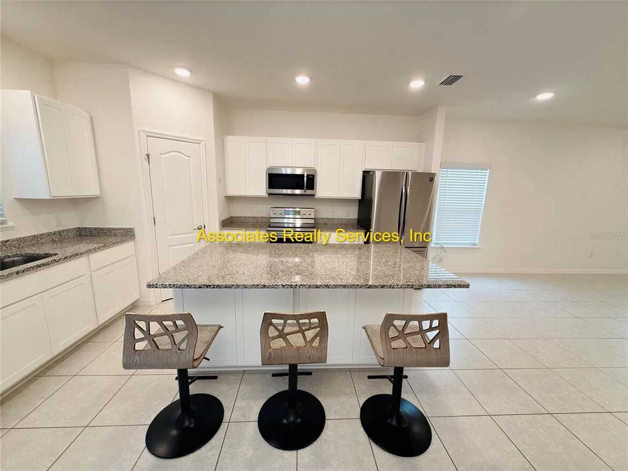 12547 Nw 7th Pl - Photo 4 of 22
