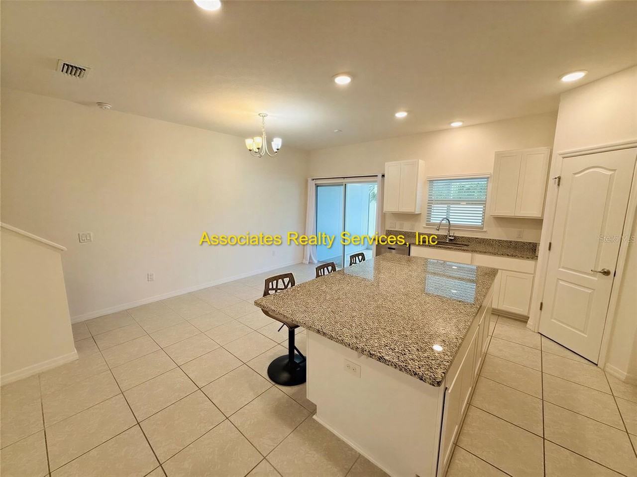 12547 Nw 7th Pl - Photo 7 of 22